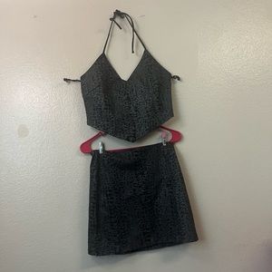 Brand: Cello || Size: Large (Both) || Color: Black and Gray